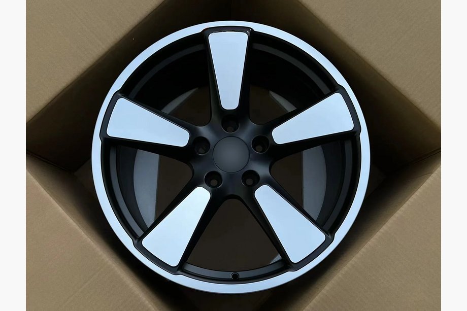 Porsche 911 (997) 2004–2012 Forged OEM R20 V2 Wheels (Set of 4) Image