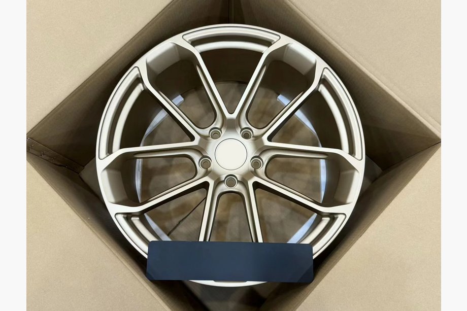 Porsche Cayenne 2018- Forged OEM Wheels R22 V4 (Set of 4) Image