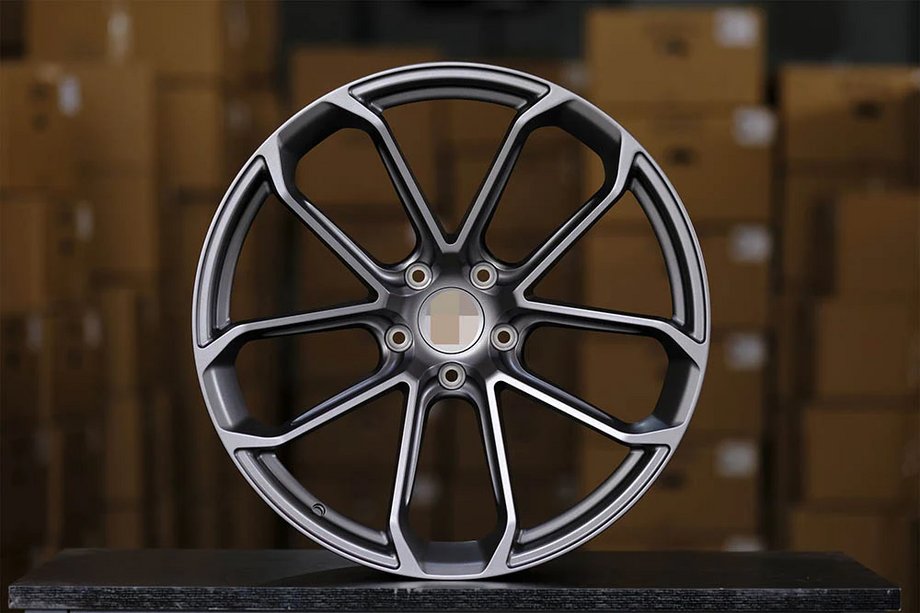 Porsche Macan 2014-2024 Forged OEM R18 Wheels (Set of 4) Image