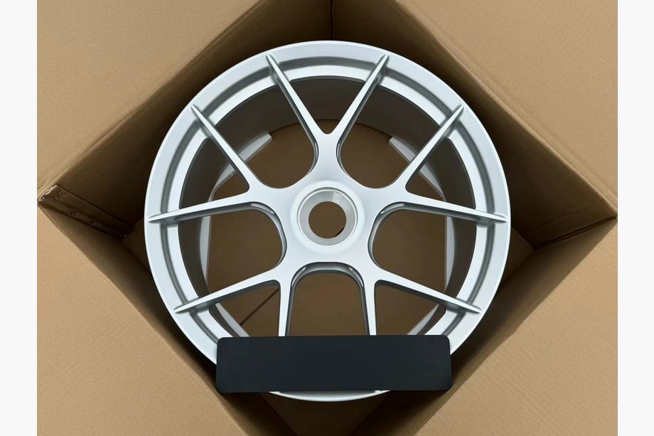 Porsche 911 (992) 2018– Forged OEM Wheels R20 R21 V22 (Set of 4) Photo 3