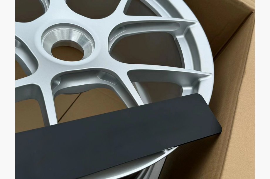 Porsche 911 (992) 2018– Forged OEM Wheels R20 R21 V22 (Set of 4) Photo 10