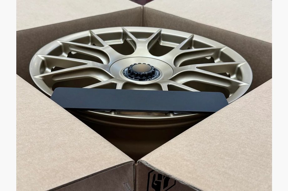 Porsche Boxster/Cayman 981 2013-2016 Forged OEM R20 V2 Wheels (Set of 4) Photo 7