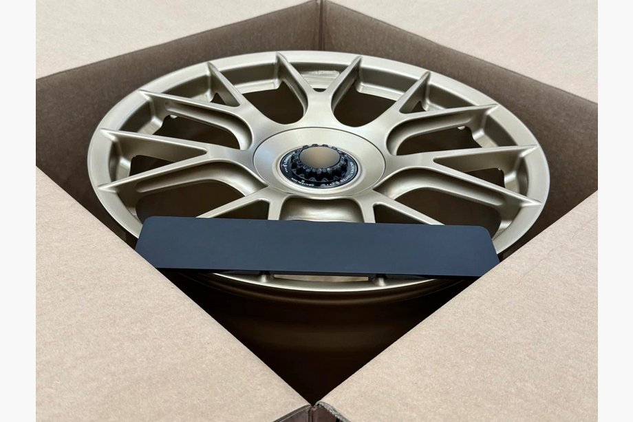Porsche Boxster/Cayman 981 2013-2016 Forged OEM R20 V2 Wheels (Set of 4) Photo 6