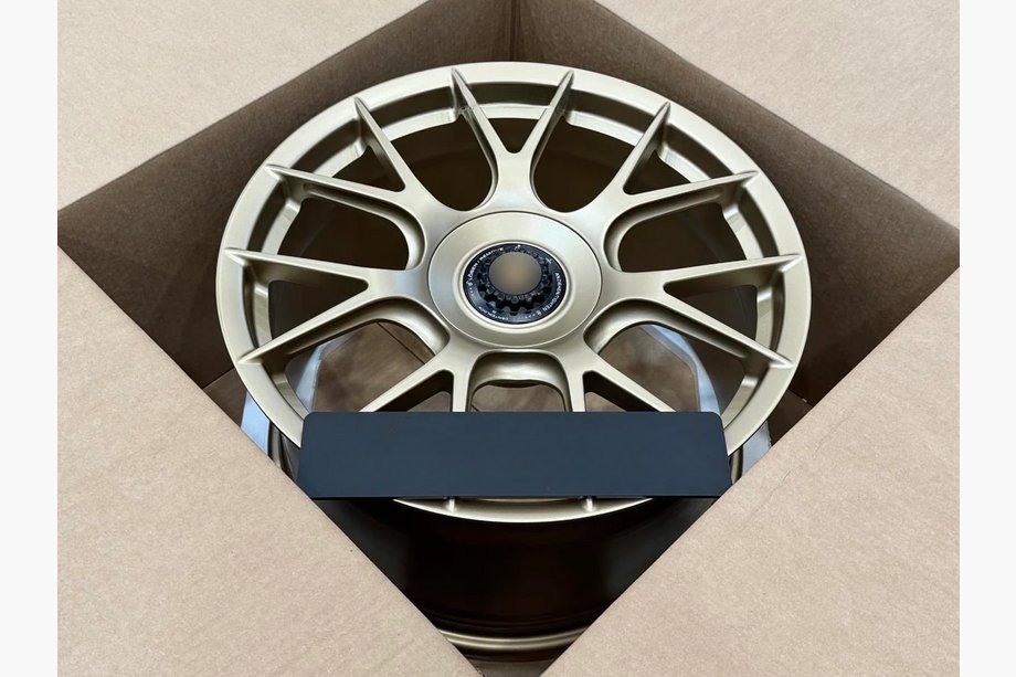 Porsche Boxster/Cayman 981 2013-2016 Forged OEM R20 V2 Wheels (Set of 4) Photo 4