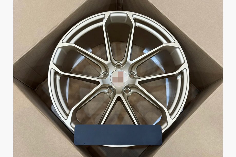 Porsche Cayenne 2018- Forged OEM Wheels R22 V10 (Set of 4) Image