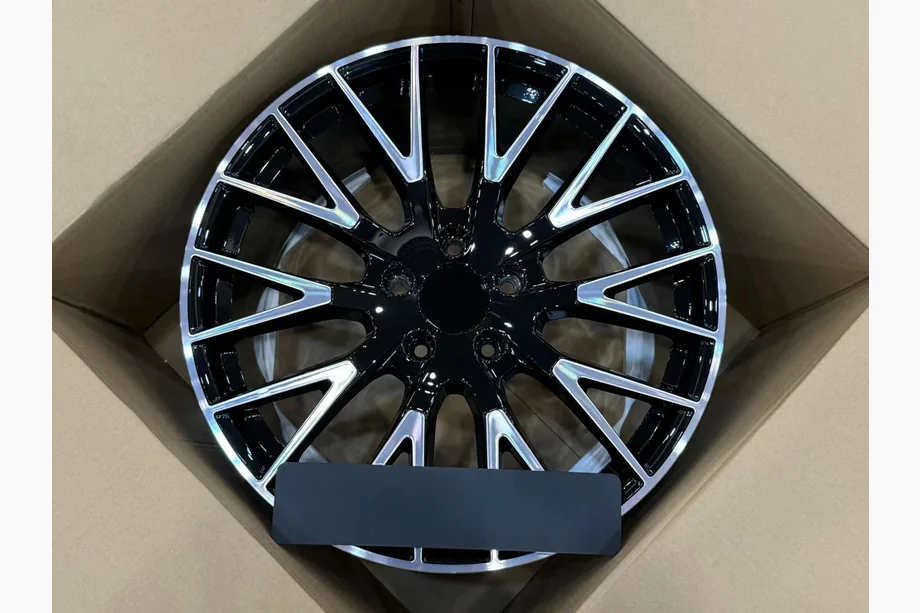 Porsche Panamera 2023– Forged Wheels OEM R21 V4 (Set of 4) Image