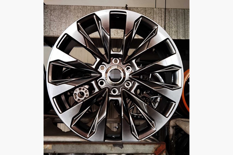 Toyota Land Cruiser 300 2021- Forged OEM Wheels R20 V1 (Set of 4) Image