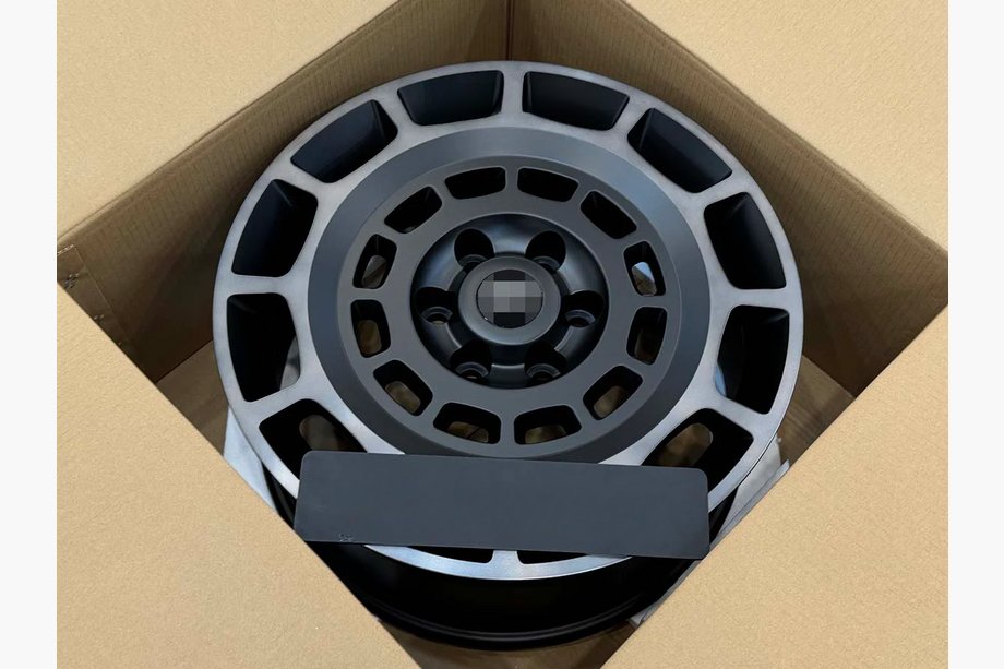 Toyota Land Cruiser 300 2021- Forged OEM R20 V2 Wheels (Set of 4) Photo 2
