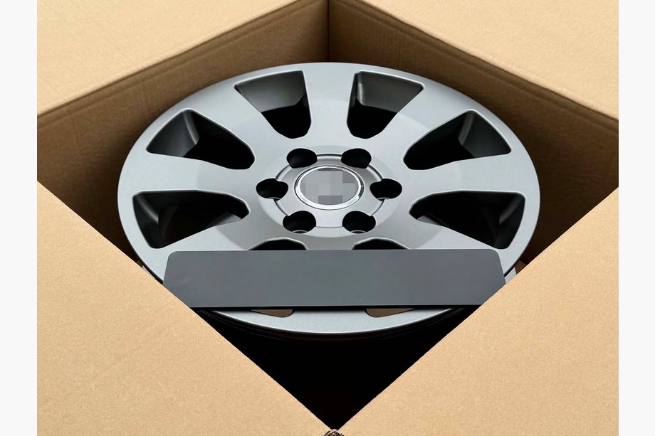 Toyota Land Cruiser Prado 250 2023- Forged OEM R18 Wheels (Set of 4) Photo 5