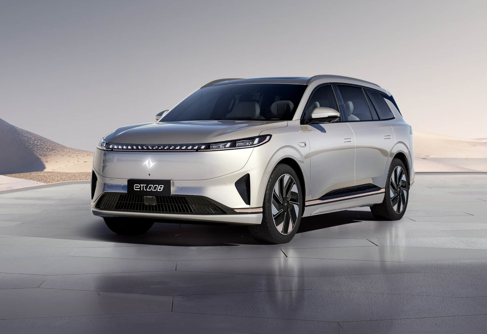 DongFeng eπ 008 Review: Spacious SUV for the Whole Family