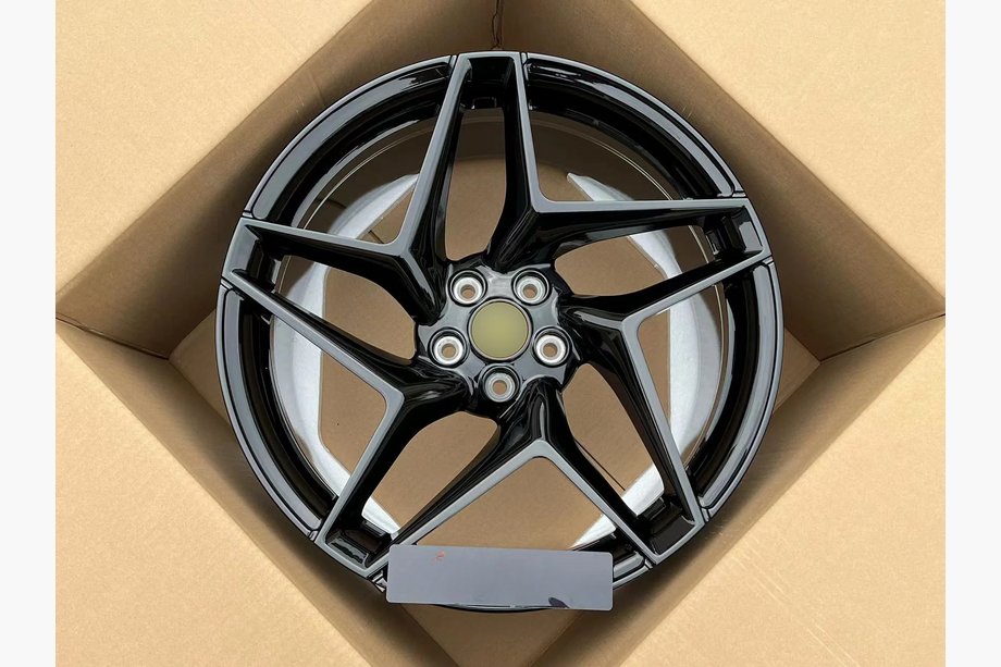 Ferrari 360 Forged OEM Wheels R19 V1 (Set of 4) Image