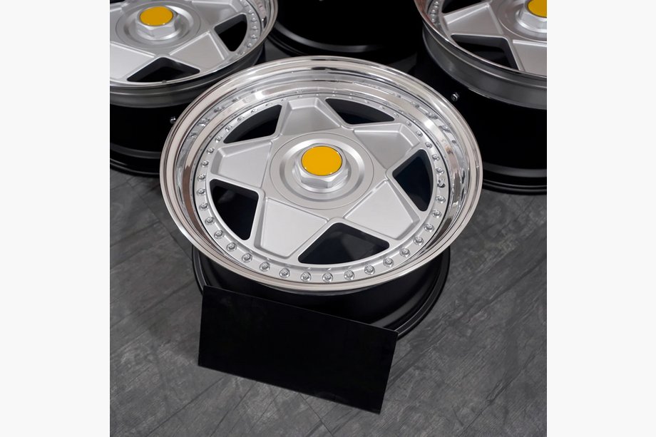 Ferrari F8 Forged OEM Wheels R18 R19 (Set of 4) Image