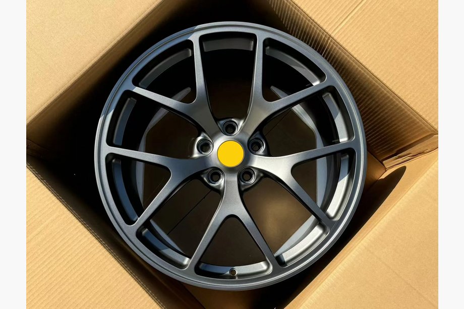 Ferrari 599 GTB Fiorano Forged OEM R20 V2 Wheels (Set of 4) Image