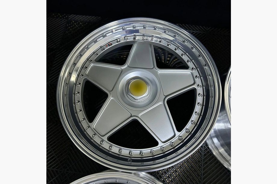 Ferrari F430 Forged OEM Wheels R20 (Set of 4) Image