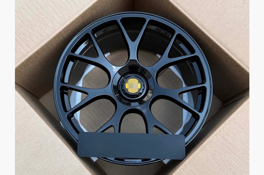 Ferrari 599 GTB Fiorano Forged OEM Wheels R20 V4 (Set of 4) Image