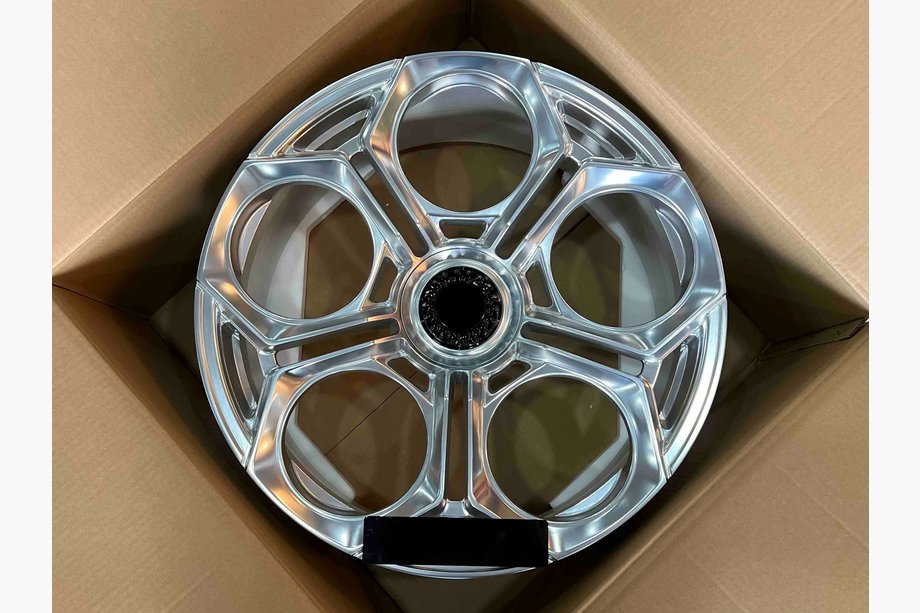Lamborghini Countach Forged OEM Wheels R20 R21 (Set of 4) Image