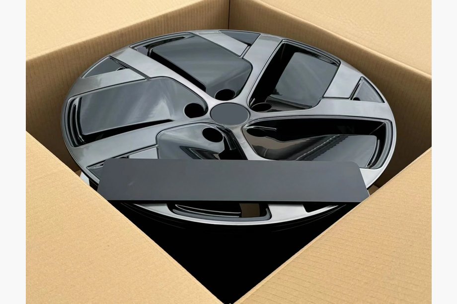 Lucid Air Forged OEM Wheels R19 V2 (Set of 4) Photo 4