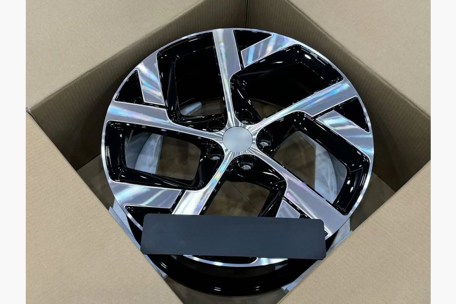 Lucid Air Forged OEM Wheels R21 (Set of 4) Photo 3