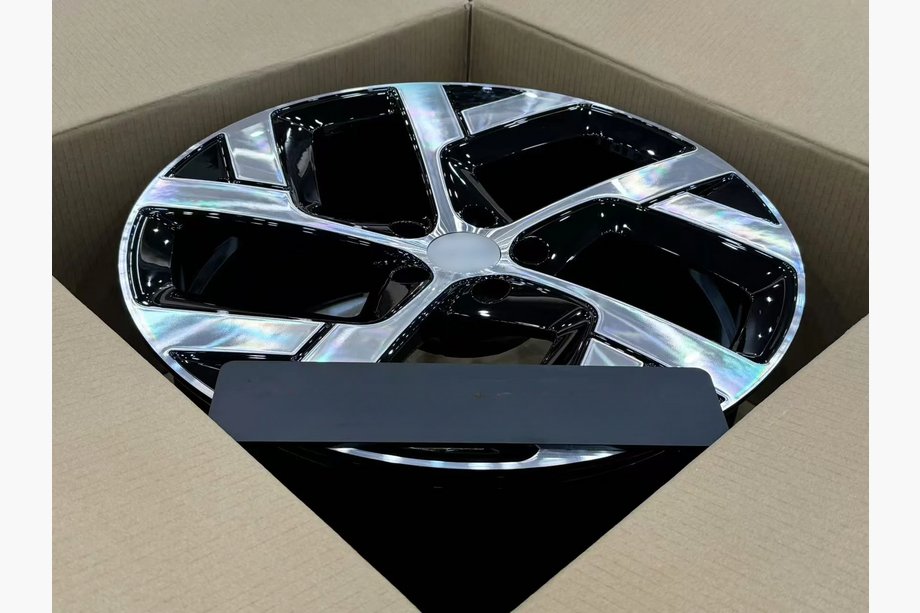 Lucid Air Forged OEM Wheels R21 (Set of 4) Photo 5