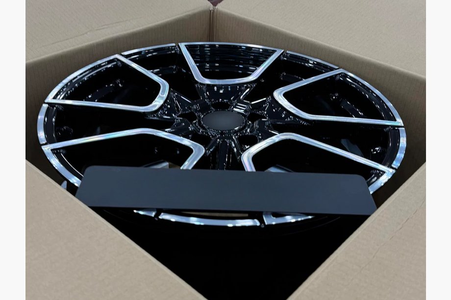 Lucid Air Forged OEM R20 V2 Wheels (Set of 4) Photo 6