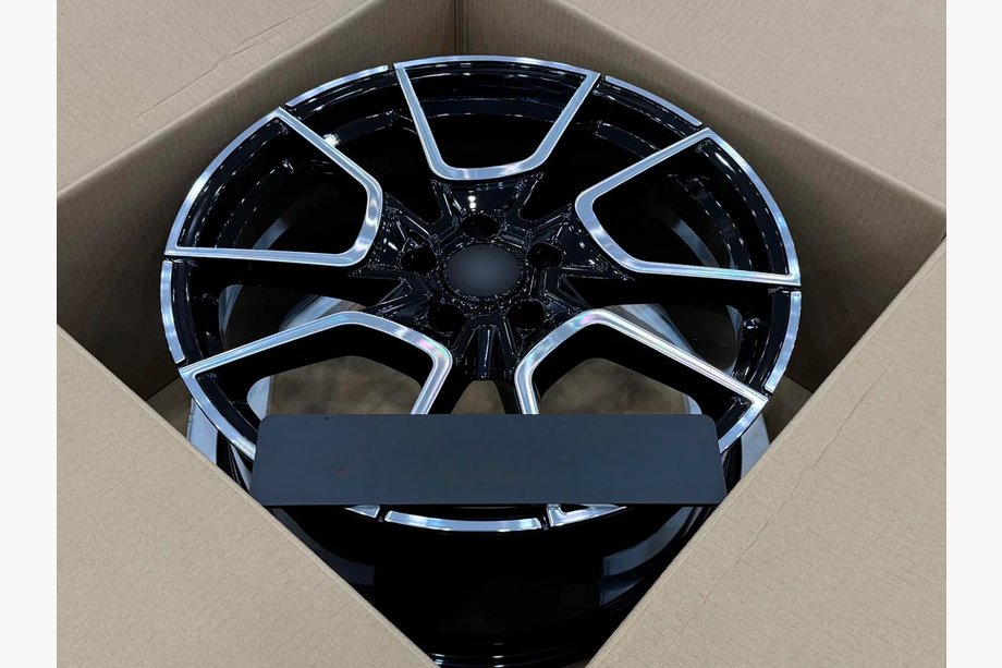 Lucid Air Forged OEM R20 V2 Wheels (Set of 4) Photo 4