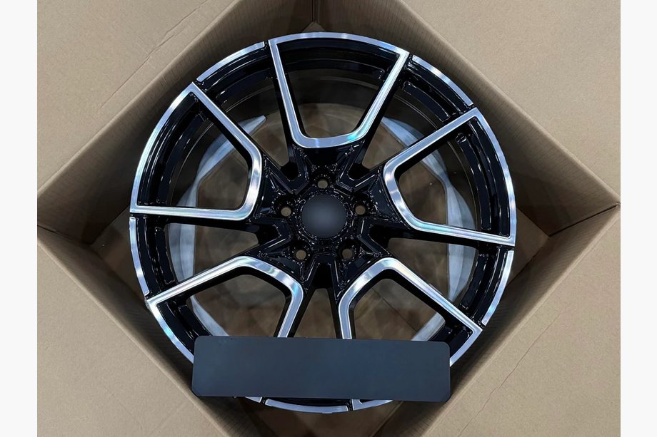 Lucid Air Forged OEM R20 V2 Wheels (Set of 4) Photo 2