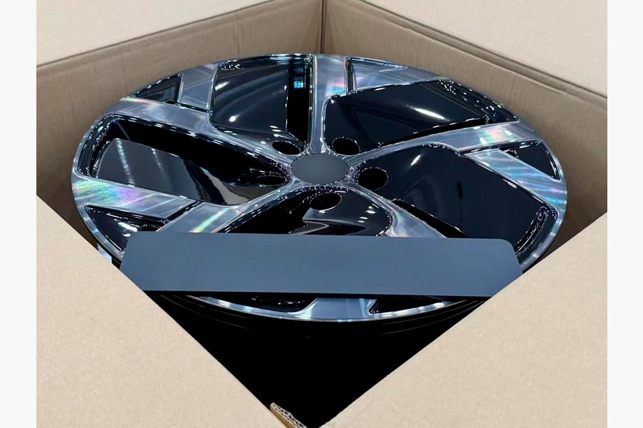 Lucid Air Forged OEM Wheels R19 V4 (Set of 4) Photo 3