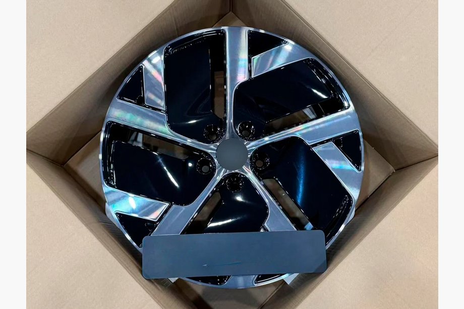 Lucid Air Forged OEM Wheels R19 V4 (Set of 4) Photo 1