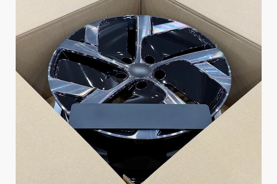 Lucid Air Forged OEM Wheels R19 V4 (Set of 4) Photo 5