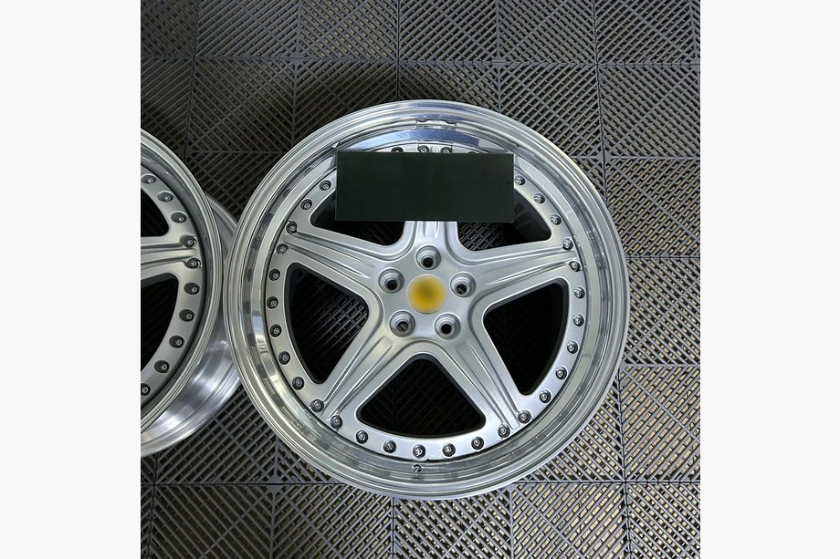 Ferrari 456 Forged OEM Wheels R19 (Set of 4) Image