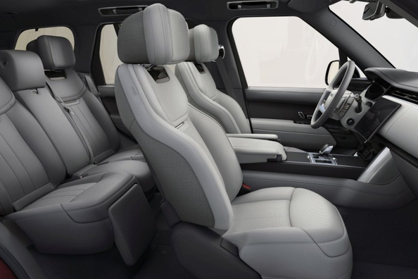 Range Rover SV P530 Review: The Ultimate in Luxury and Performance Photo 6