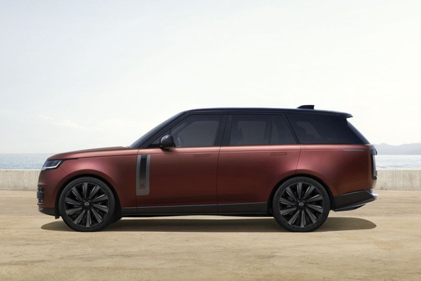 Range Rover SV P530 Review: The Ultimate in Luxury and Performance Photo 2