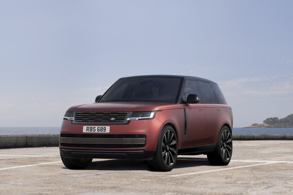 Range Rover SV P530 Review: The Ultimate in Luxury and Performance Photo 1