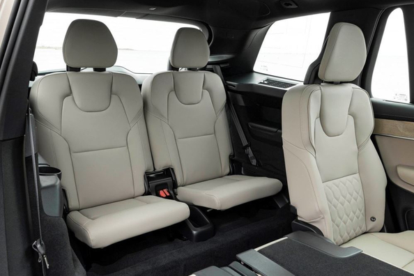 Volvo XC90 II (2024): Luxury Family SUV with Hybrid Technology Photo 7
