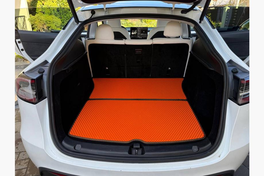 Tesla Model Y 2020- EVA Trunk Mat V2 (2020-2024, Orange) Image