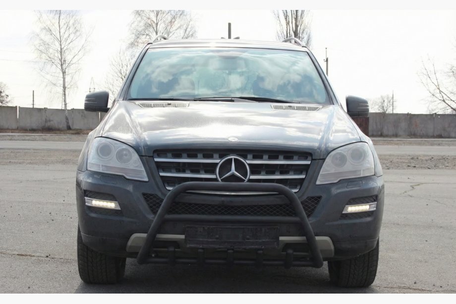 Mercedes ML W164 2005-2011 Bull Bar WT003 Black (Stainless Steel) Image