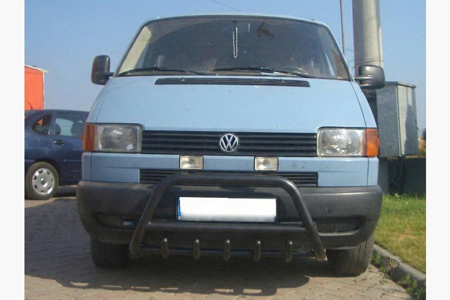 Volkswagen T4 Caravelle/Multivan 1990–2003 Bull Bar WT003 Black Stainless Steel Image
