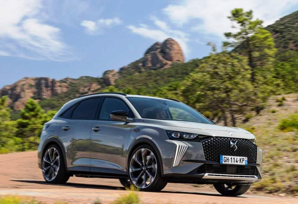 DS 7: Premium French Crossover with a Focus on Elegance