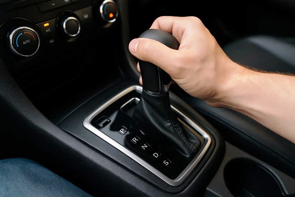 What the Letters and Numbers on the Automatic Gear Selector Mean: Full Mode Guide