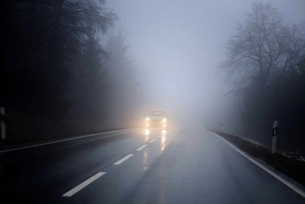 Driving in Heavy Fog: Key Safety Rules on the Road