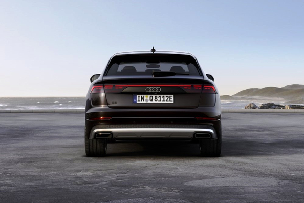 Audi Q8 60 e Plug-in Hybrid Review: Luxury SUV with Hybrid Efficiency Photo 4