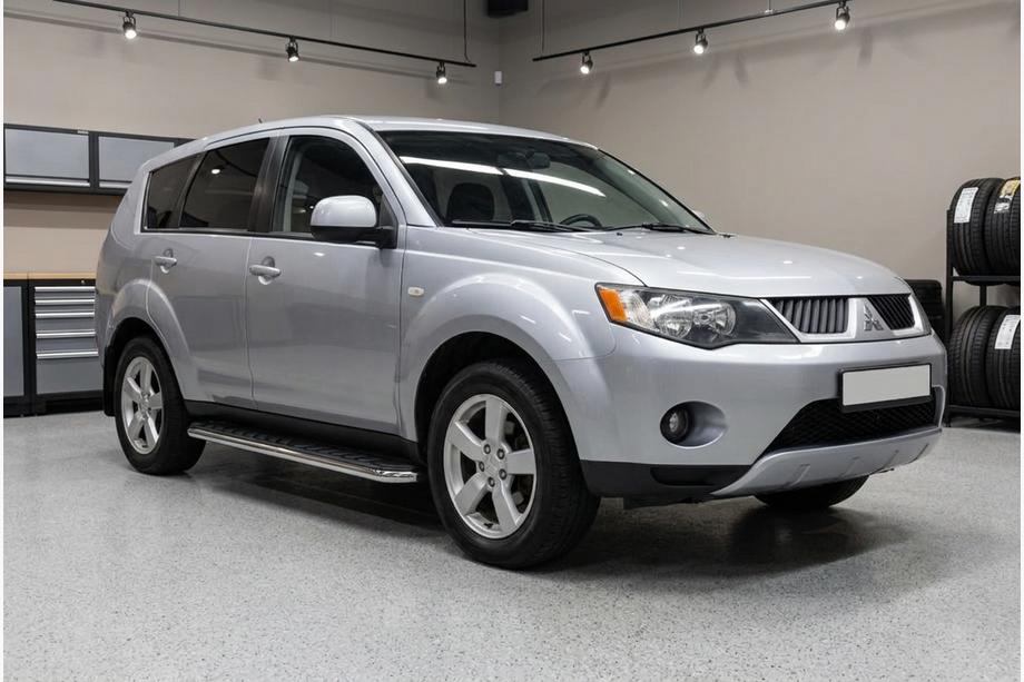 Mitsubishi Outlander 2006-2012 Side Steps Maydos V1 (2 pcs, Aluminum & Stainless Steel) Image