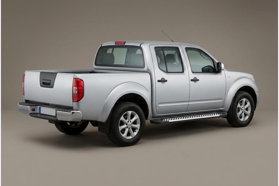Nissan Navara 2006-2015 Side Steps Line (2 pcs, Aluminum) Image