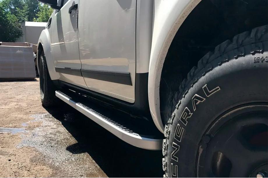 Nissan Navara 2006-2015 Side Steps Tayga (2 pcs, Aluminum) Image