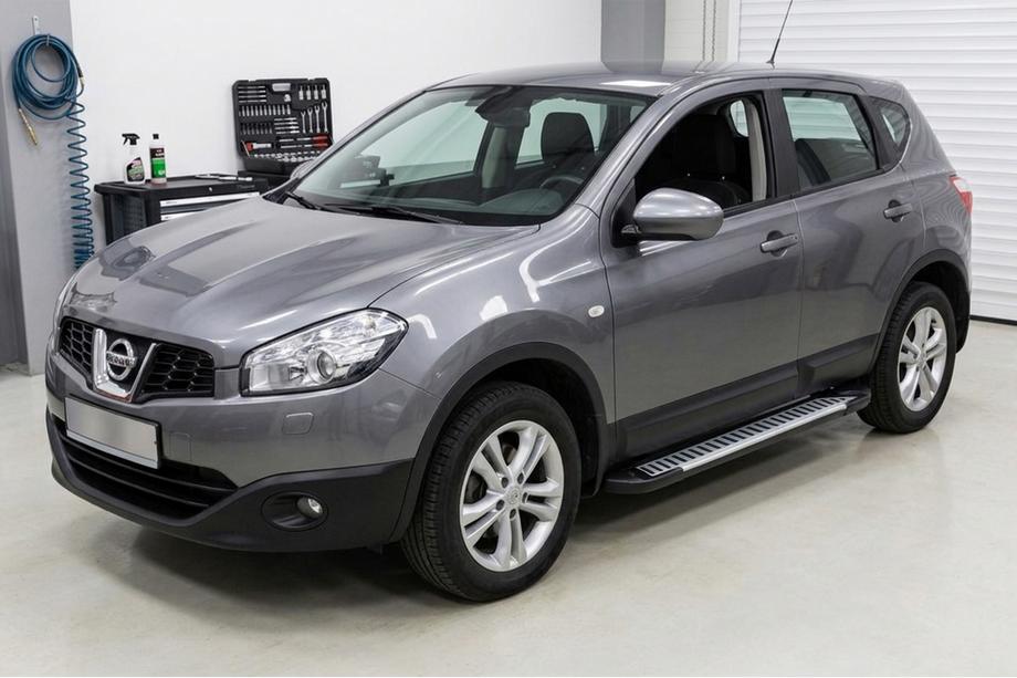 Nissan Qashqai 2010-2014 Side Steps Line (2 pcs, Aluminum) Image