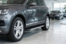 Porsche Cayenne 2003–2010 Side Steps RedLine V1 (2 pcs, Aluminum) photo 1