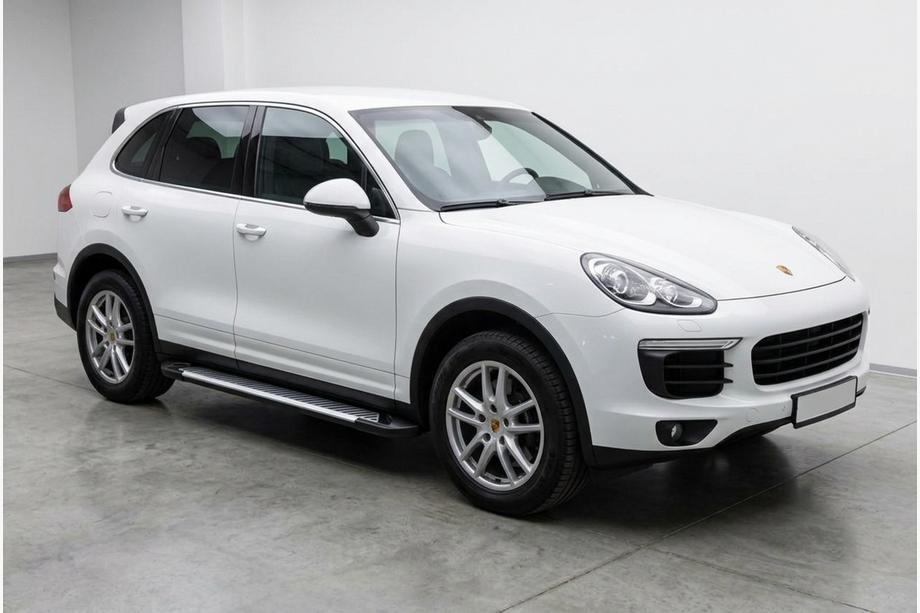Porsche Cayenne 2010-2017 Side Steps Line (2 pcs, Aluminum) Image