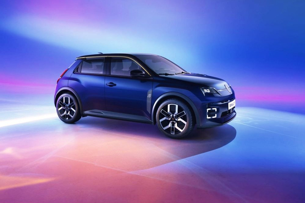 Renault 5 E-Tech: Review of the Stylish City Electric Car