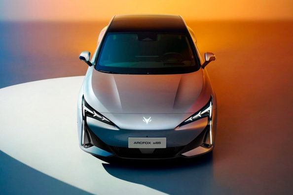 Arcfox S5 Review: Electric Sedan for Dynamic Driving