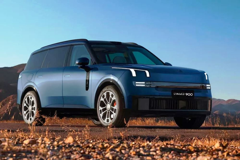 Lynk&Co 900 Review: Luxury and Power of the Hybrid Flagship